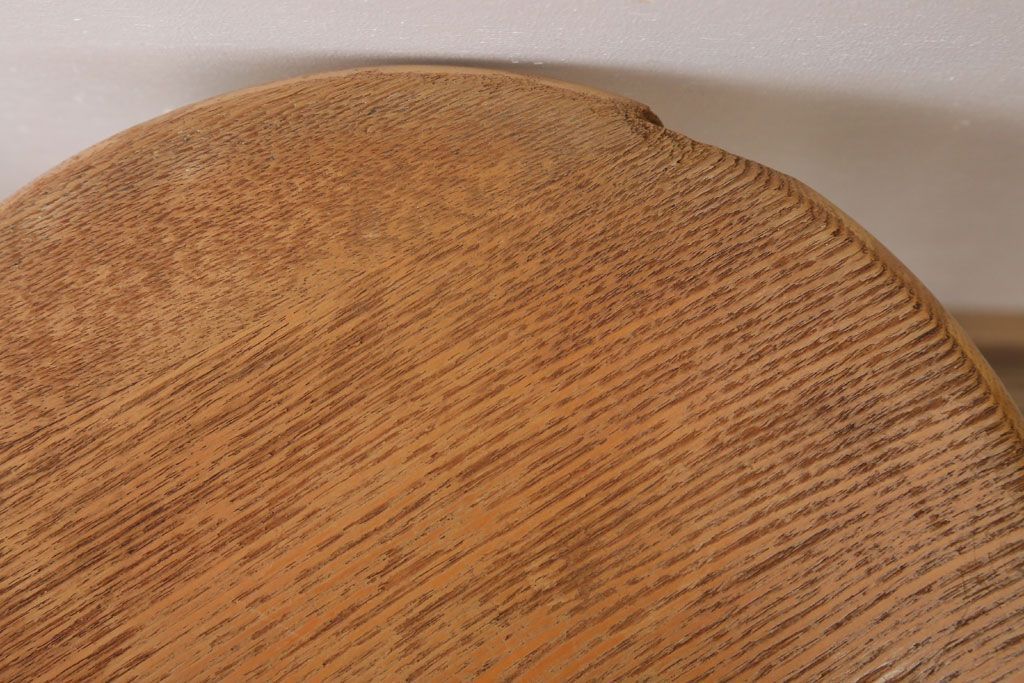 ヴィンテージ家具　ビンテージ　アイボリーペイント鉄脚の丸スツール2脚セット(椅子、チェア)(1)