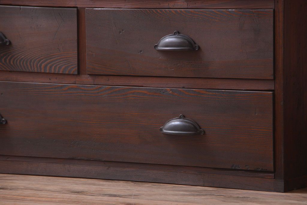 アンティーク家具　和製アンティーク　ネームプレート付き!古い木製の27杯ドロワー(引き出し)