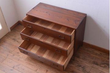 アンティーク家具　和製アンティーク　シンプルな衣装箪笥の鉄脚ローボード(ローチェスト)(2)