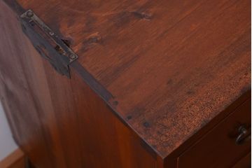 アンティーク家具　和製アンティーク　シンプルな衣装箪笥の鉄脚ローボード(ローチェスト)(2)