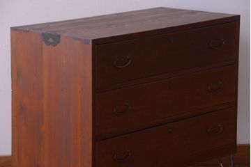 アンティーク家具　和製アンティーク　シンプルな衣装箪笥の鉄脚ローボード(ローチェスト)(2)