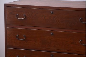 アンティーク家具　和製アンティーク　シンプルな衣装箪笥の鉄脚ローボード(ローチェスト)(2)