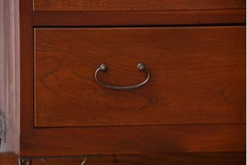 アンティーク家具　和製アンティーク　シンプルな衣装箪笥の鉄脚ローボード(ローチェスト)(2)