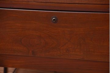 アンティーク家具　和製アンティーク　シンプルな衣装箪笥の鉄脚ローボード(ローチェスト)(2)