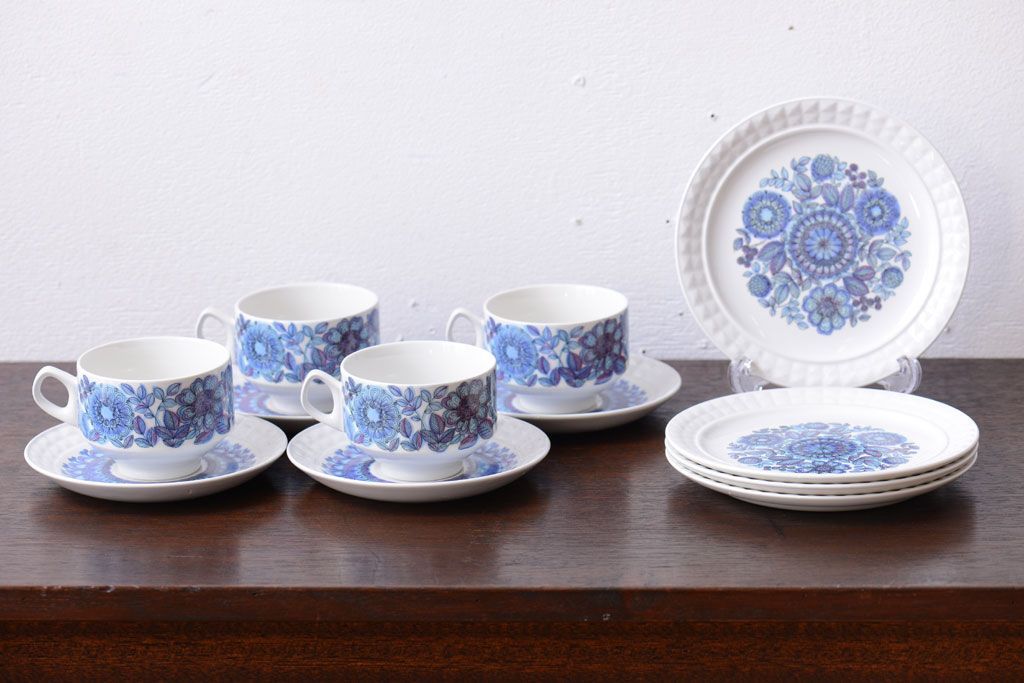 アンティーク雑貨　スペインビンテージ　PONTESA(ポンテサ)　カップ&ソーサー、皿など8点セット