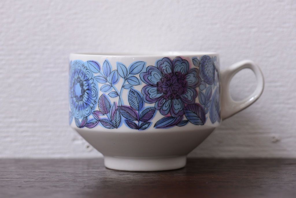 アンティーク雑貨　スペインビンテージ　PONTESA(ポンテサ)　カップ&ソーサー、皿など8点セット