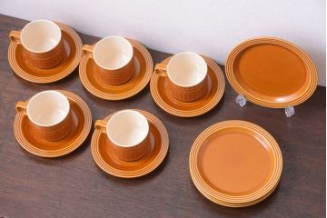 イギリスビンテージ　HORNSEA(ホーンジー)　Saffron(サフラン)シリーズ　カップ&ソーサー5客、皿5枚セット
