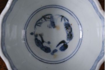 アンティーク雑貨　江戸期　染付微塵唐草向付7客(古伊万里・猪口)