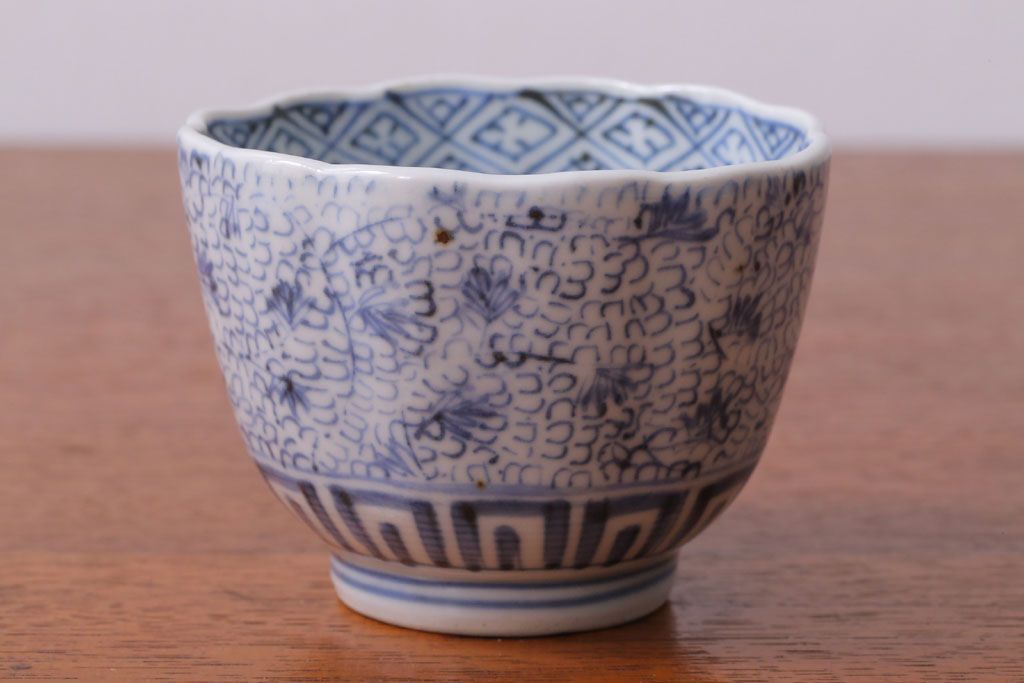 アンティーク雑貨　江戸期　染付微塵唐草向付7客(古伊万里・猪口)