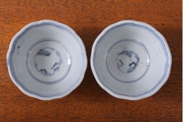 アンティーク雑貨　江戸期　染付微塵唐草向付7客(古伊万里・猪口)