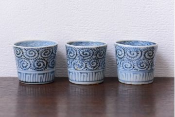 アンティーク雑貨　江戸期　蛸唐草蕎麦猪口3客(古伊万里)