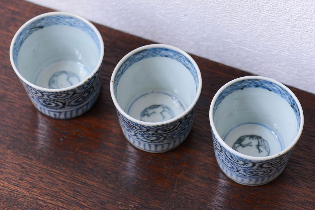アンティーク雑貨　江戸期　蛸唐草蕎麦猪口3客(古伊万里)