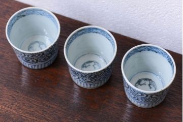 アンティーク雑貨　江戸期　蛸唐草蕎麦猪口3客(古伊万里)