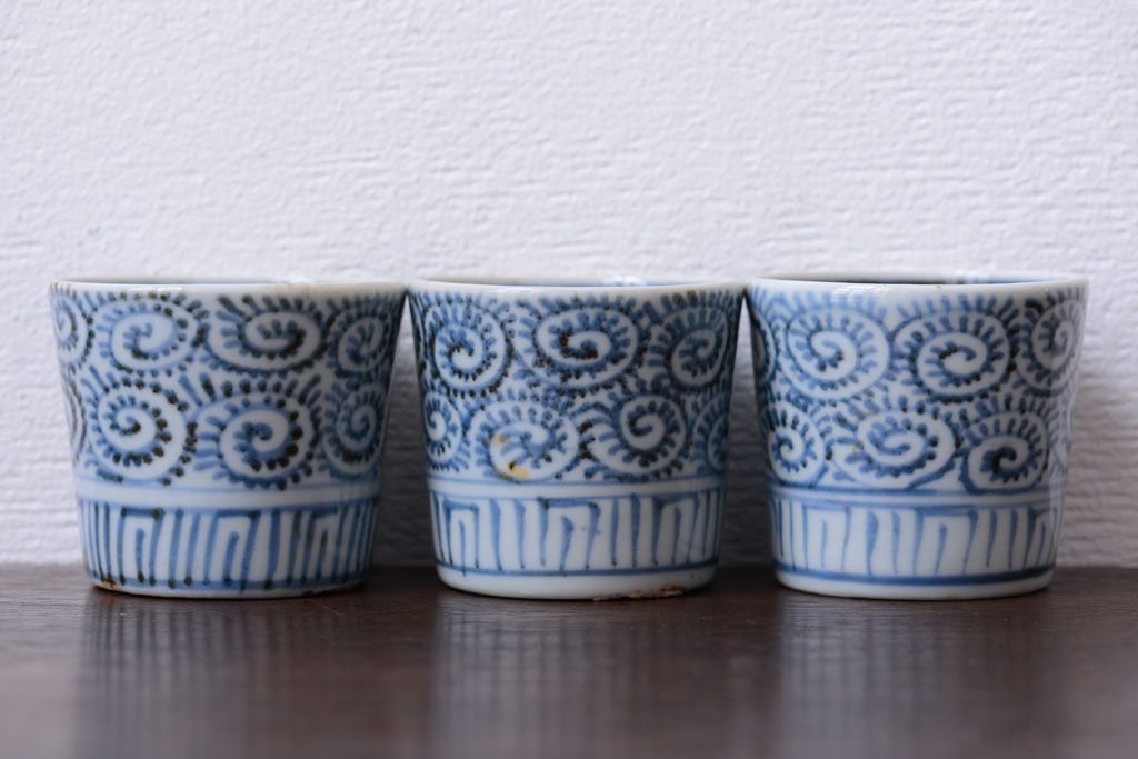 アンティーク雑貨　江戸期　蛸唐草蕎麦猪口3客(古伊万里)