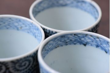 アンティーク雑貨　江戸期　蛸唐草蕎麦猪口3客(古伊万里)