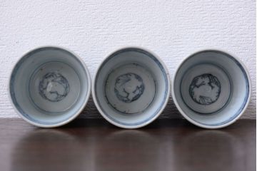 アンティーク雑貨　江戸期　蛸唐草蕎麦猪口3客(古伊万里)