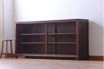 アンティーク家具　アンティーク　古い木製の脚付きオープンラック収納棚(飾り棚・本棚)