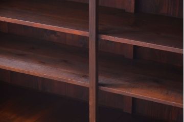 アンティーク家具　アンティーク　古い木製の脚付きオープンラック収納棚(飾り棚・本棚)