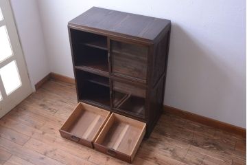 アンティーク家具　アンティーク　古い木が味わい深いシンプルな収納棚