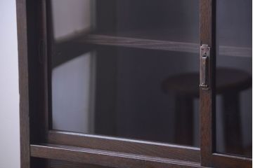 アンティーク家具　アンティーク　古い木が味わい深いシンプルな収納棚