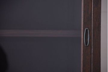 アンティーク家具　アンティーク　古い木が味わい深いシンプルな収納棚