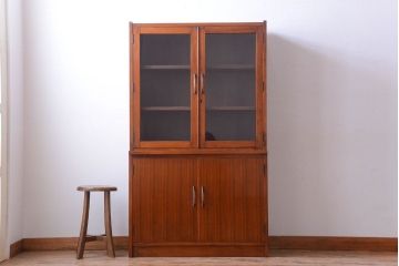 レトロ家具　昭和レトロ　シンプルなアンティーク食器棚(カップボード)