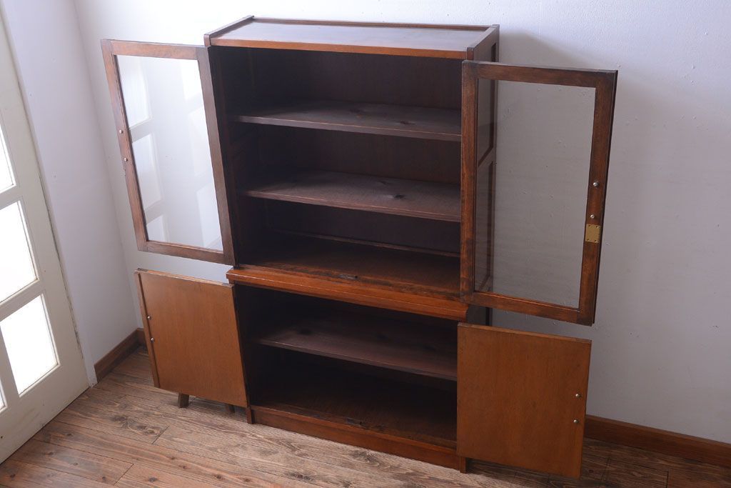 レトロ家具　昭和レトロ　シンプルなアンティーク食器棚(カップボード)