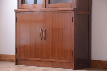 レトロ家具　昭和レトロ　シンプルなアンティーク食器棚(カップボード)