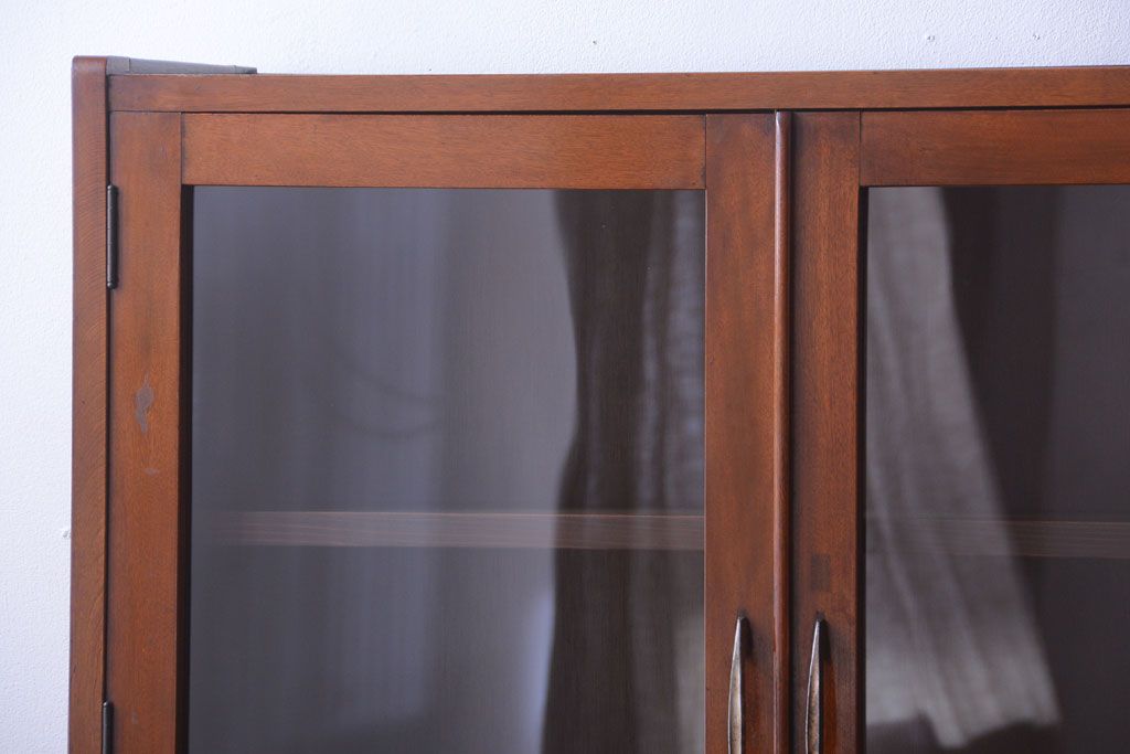 レトロ家具　昭和レトロ　シンプルなアンティーク食器棚(カップボード)