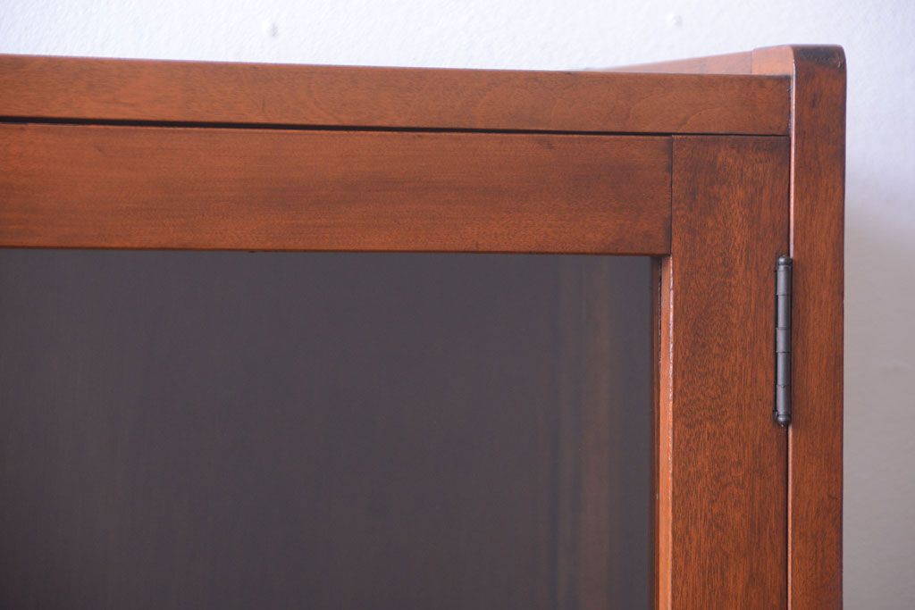 レトロ家具　昭和レトロ　シンプルなアンティーク食器棚(カップボード)