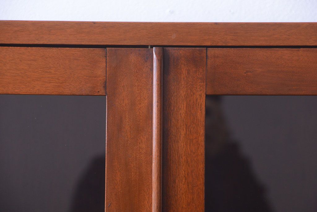 レトロ家具　昭和レトロ　シンプルなアンティーク食器棚(カップボード)