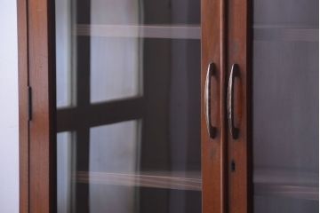 レトロ家具　昭和レトロ　シンプルなアンティーク食器棚(カップボード)