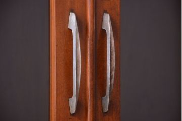 レトロ家具　昭和レトロ　シンプルなアンティーク食器棚(カップボード)