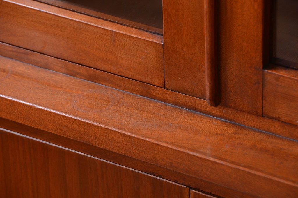 レトロ家具　昭和レトロ　シンプルなアンティーク食器棚(カップボード)