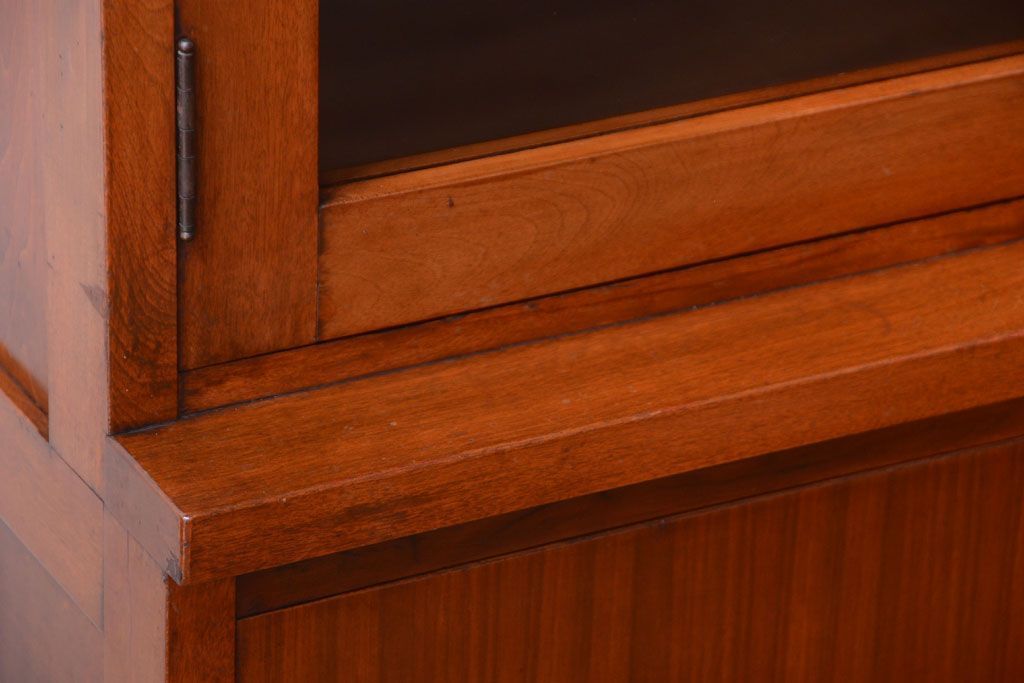 レトロ家具　昭和レトロ　シンプルなアンティーク食器棚(カップボード)