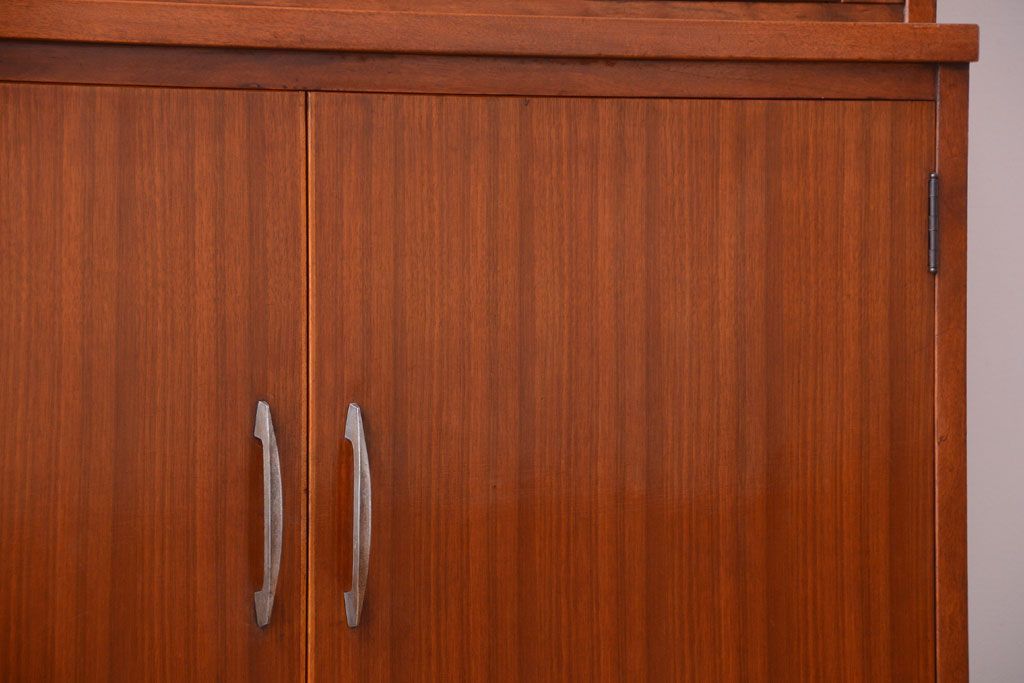 レトロ家具　昭和レトロ　シンプルなアンティーク食器棚(カップボード)