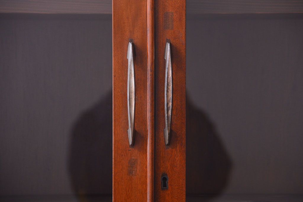 レトロ家具　昭和レトロ　シンプルなアンティーク食器棚(カップボード)