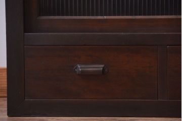 アンティーク家具　和製アンティーク　モールガラス入り引き戸付き!モダンな縦型収納棚