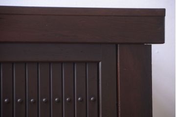 アンティーク家具　古民具・骨董　4杯引き出し付き!縦桟引き戸の水屋箪笥サイドボード(テレビボード)