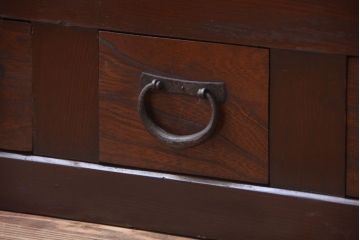 アンティーク家具　古民具・骨董　4杯引き出し付き!縦桟引き戸の水屋箪笥サイドボード(テレビボード)