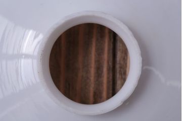 昭和レトロ　シンプルな白いガラスの平笠天井照明2個セット(2)