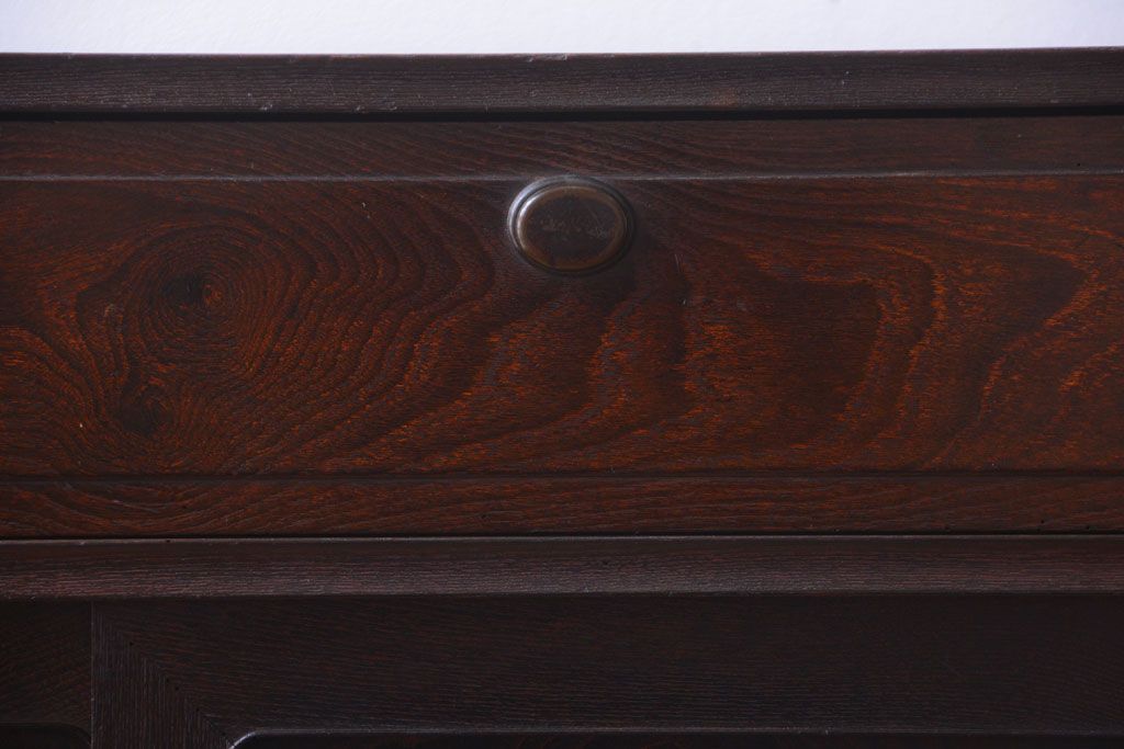 アンティーク家具　古民具・骨董　かくし付き　前面桑材のアンティーク横桟引き戸帳場箪笥