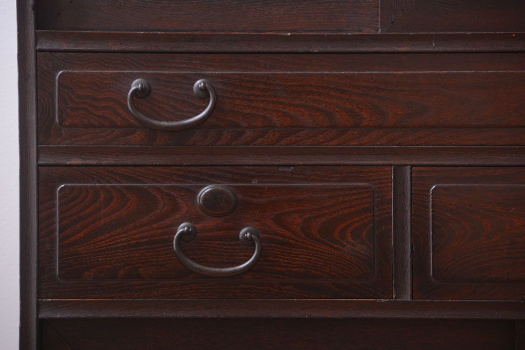 アンティーク家具　古民具・骨董　かくし付き　前面桑材のアンティーク横桟引き戸帳場箪笥