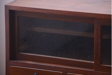 アンティーク家具　アンティーク　気泡ガラス引き戸の鉄脚ローボード