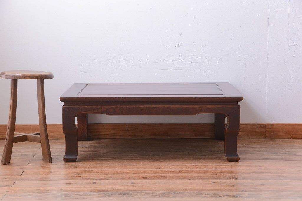 アンティーク家具　和製アンティーク　総欅材の重厚な座卓(センターテーブル)