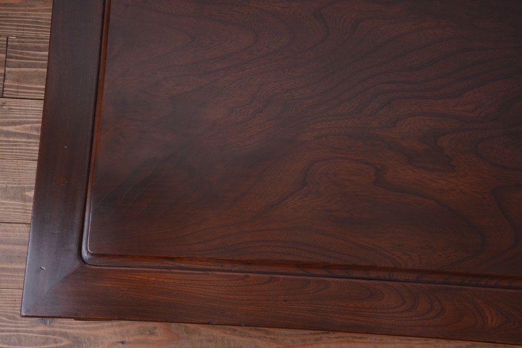 アンティーク家具　和製アンティーク　総欅材の重厚な座卓(センターテーブル)