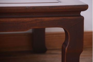 アンティーク家具　和製アンティーク　総欅材の重厚な座卓(センターテーブル)