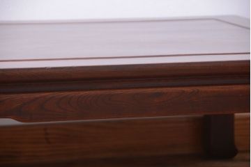 アンティーク家具　和製アンティーク　総欅材の重厚な座卓(センターテーブル)