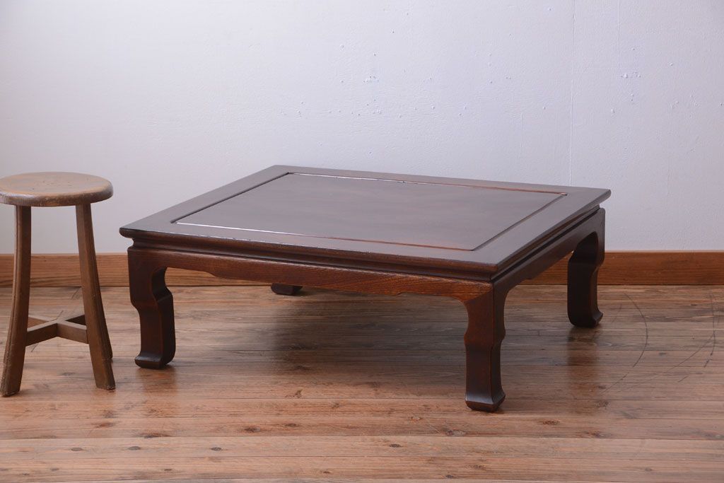 アンティーク家具　和製アンティーク　総欅材の重厚な座卓(センターテーブル)