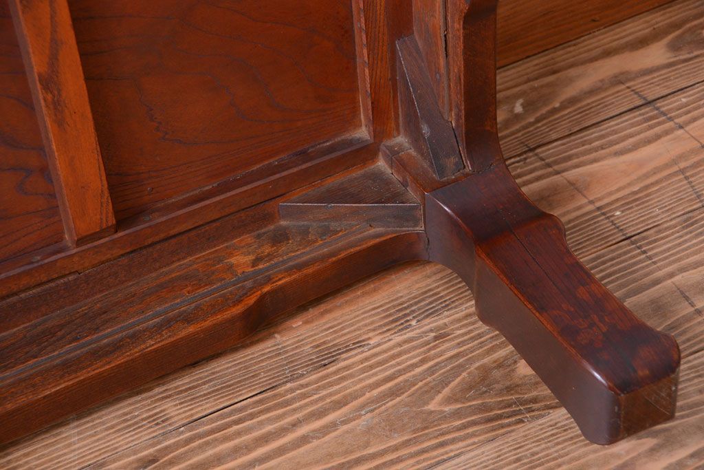 アンティーク家具　和製アンティーク　総欅材の重厚な座卓(センターテーブル)